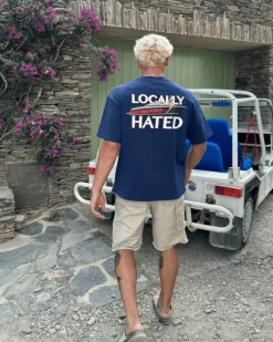 Camiseta Azul Marino Locally Hated