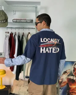 Camiseta Azul Marino Locally Hated