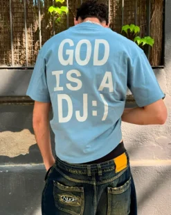 Camiseta God is a DJ Azul Cielo