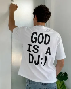 Camiseta God is a DJ Blanca