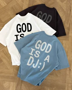 Camiseta God is a DJ Blanca